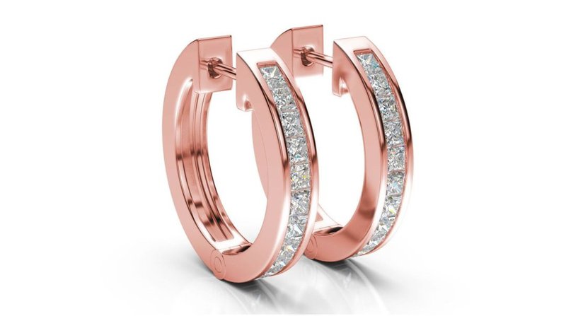 diamantové kruhové náušnice z ružového zlata s viacerými diamantmi